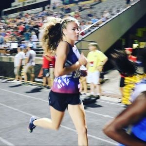 Meet your Posher, Cassandra